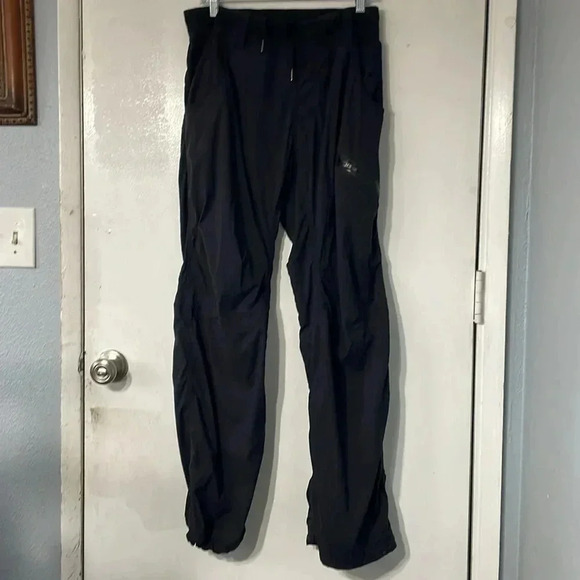Lululemon seawall non lined track pants - Picture 5 of 12